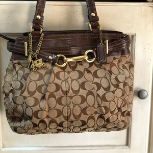 Coach Signature Hampton Bag